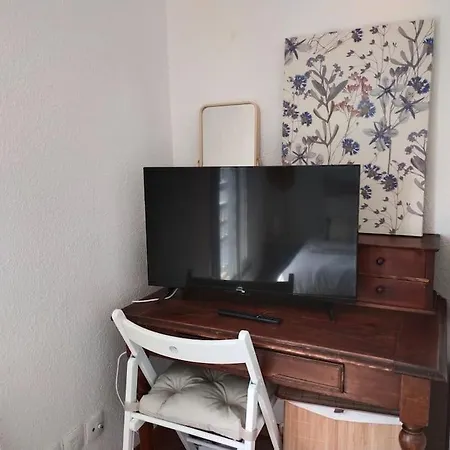 Apartamento Jolie Maison Paisible, Avec Jardinet Et Parking *